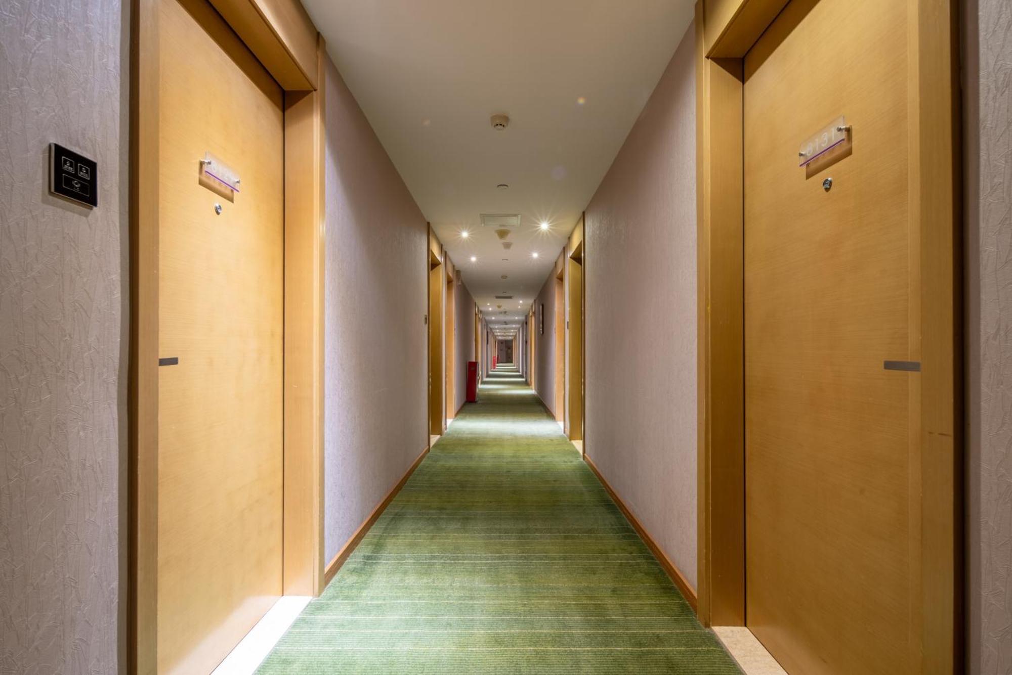 True Go Hotel - Guangzhou International Conference Center Memorial Hall Subway Station Екстериор снимка